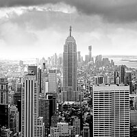 Schwarz-Weiß-Foto der New Yorker Skyline mit Empire State Building – Motiv „New York“ für urbane Lamellenvorhänge