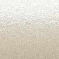 Textured venetian blind slat from the CLAM collection in white with a hammered effect – ideal for cosy and classic interiors.